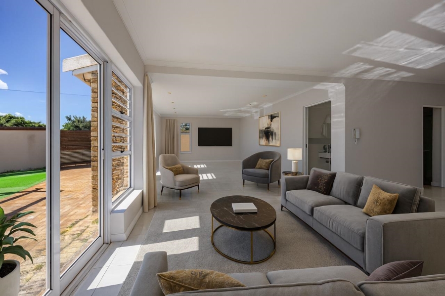 4 Bedroom Property for Sale in Zeekoevlei Western Cape